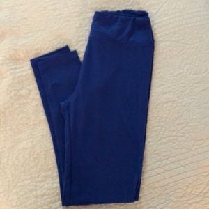 LuLaRoe OS leggings. True blue in color